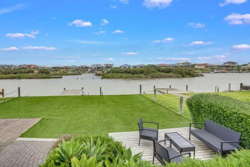 Hindmarsh Island Marina Lifestyle BYO Linen — hotel in Hindmarsh Island