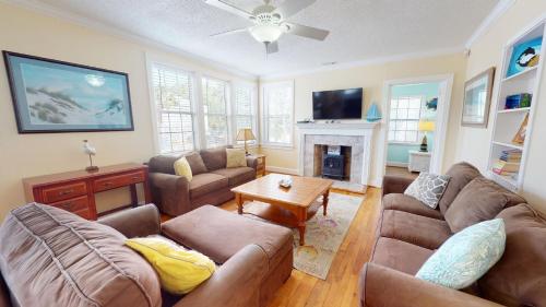 Family Time by Tybee Vacation Rentals — 4-Star Luxury Hotel in Tybee Island, United States