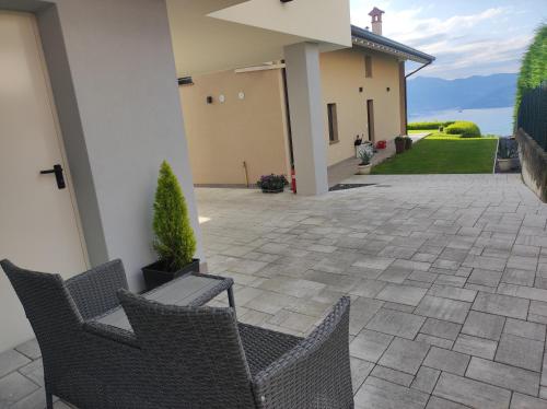 Luminoso Appartamento Vista Lago — Solto Collina