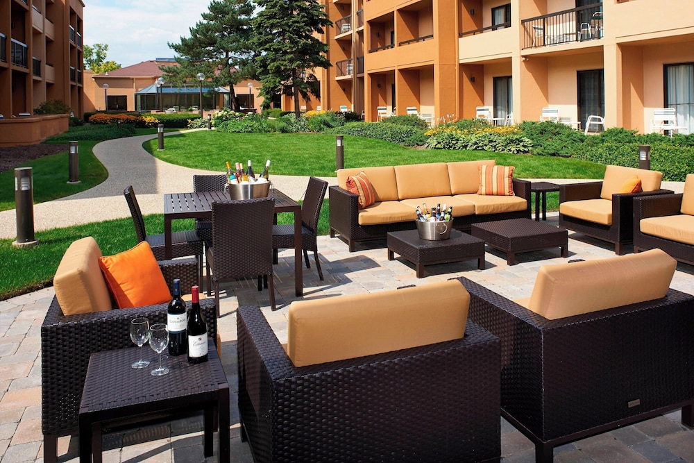 Courtyard by Marriott Chicago Highland Park Northbrook - photo 42