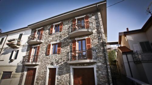 Casa della Vittoria — 4-Star Luxury Hotel in Luino, Italy