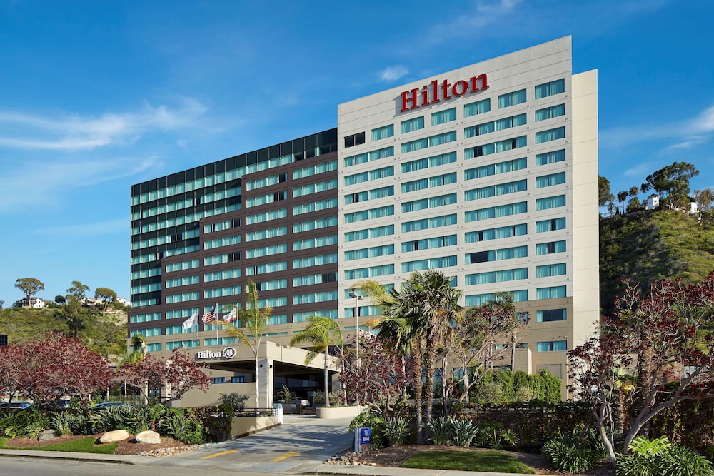Hilton San Diego Mission Valley — 4-Star Luxury Hotel in San Diego, United States