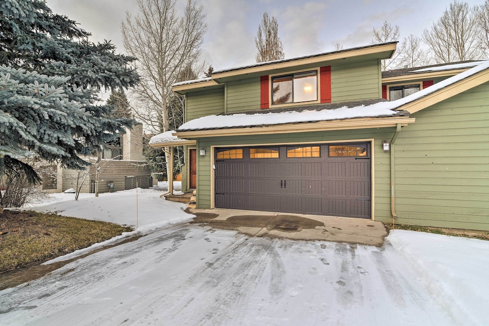 Modern Home w Patio: 3 Mi to Beaver Creek Resort - photo 19