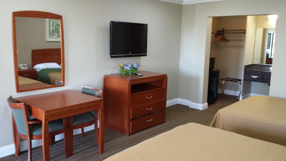 Regency Inn and Suites Moreno Valley - photo 18