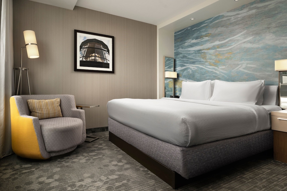 Courtyard by Marriott Erie Bayfront - photo 19