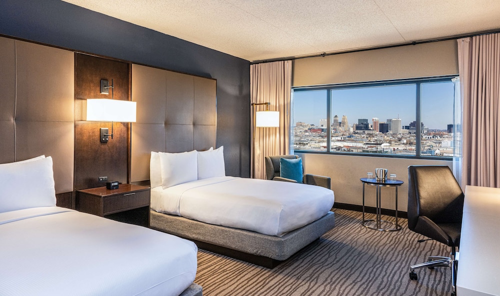 DoubleTree by Hilton Hotel Newark Airport - photo 15