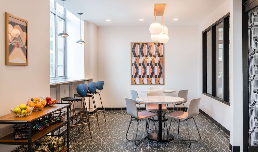 Hilton Garden Inn Flint Downtown - photo 36