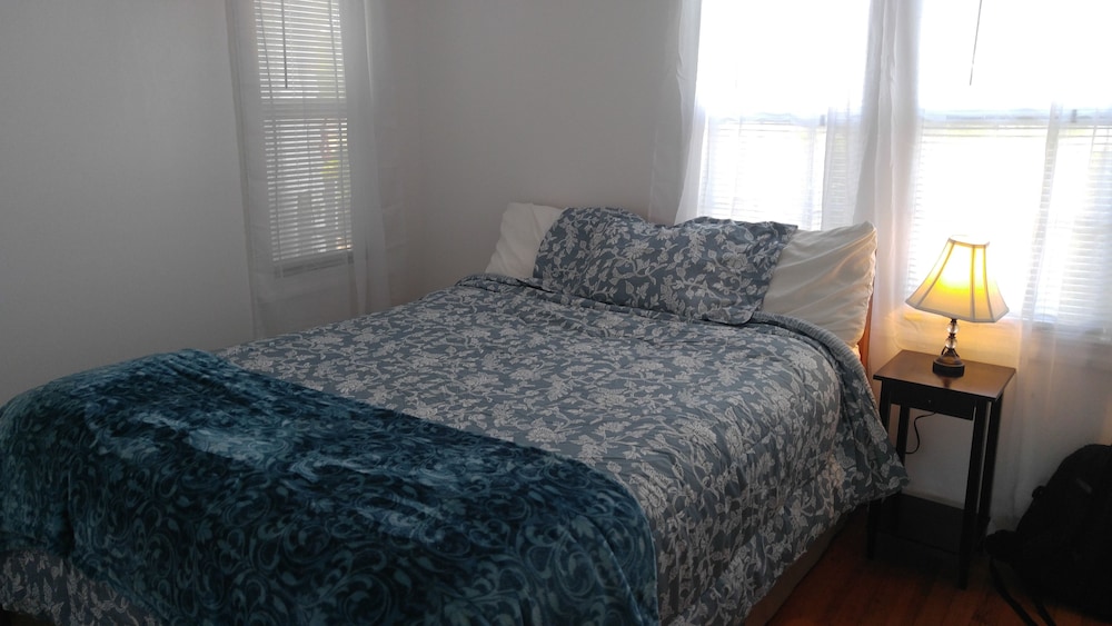 Hillcrest Inn - photo 6