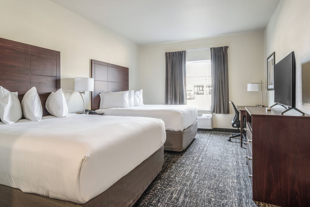Cobblestone Hotel & Suites Newport - photo 21