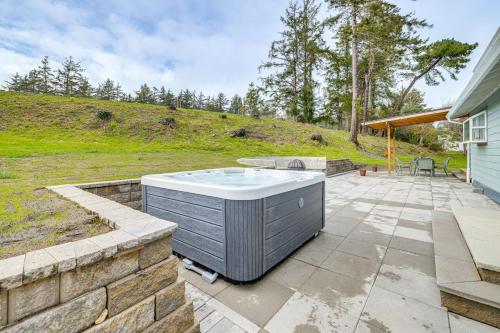 3 Mi to Beach: Oregon North Coast Retreat in Warrenton, United States