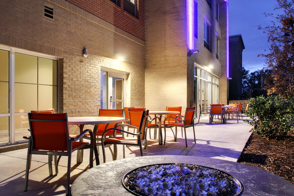 Holiday Inn Express & Suites Summerville by IHG - photo 35