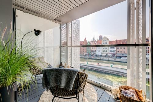 The Black Crane Apartment — 4-Star Luxury Hotel in Gdansk, Poland