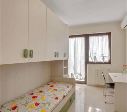 L orchidea rooms cucina e bagno in comune — hotel in Sammichele Di Bari