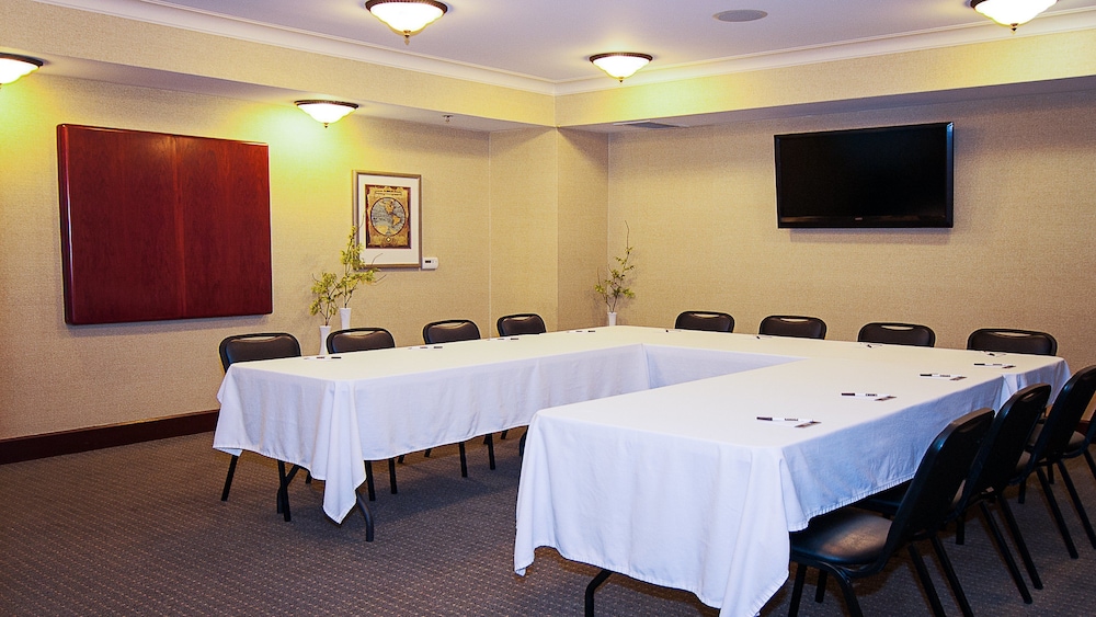 Staybridge Suites Wichita by IHG - photo 35