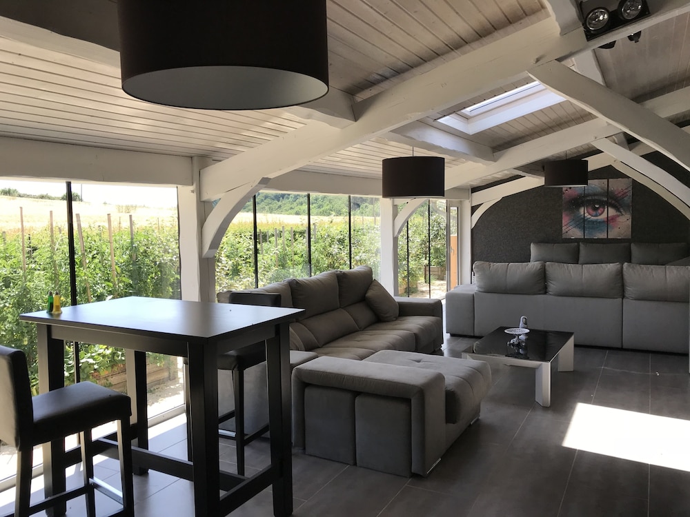 Les Chambres d'Hôtes du Mont Monnet — 4-Star Luxury Hotel in Rive-De-Gier, France