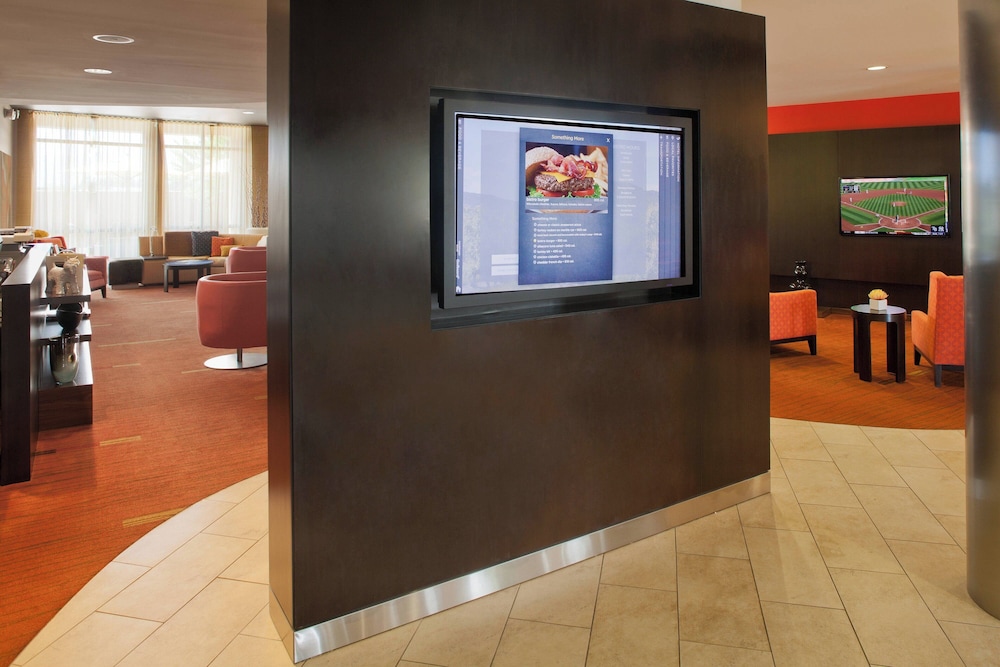 Courtyard by Marriott Medford Airport - photo 47