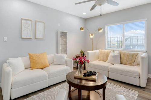 Leyla Pool Spa Min to Downtown Freeways Beaches — 4-Star Luxury Hotel in San Diego, United States