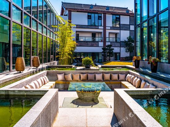 Xichang Guanhai Tingtao Art Hotel in Xichang, People's Republic of China