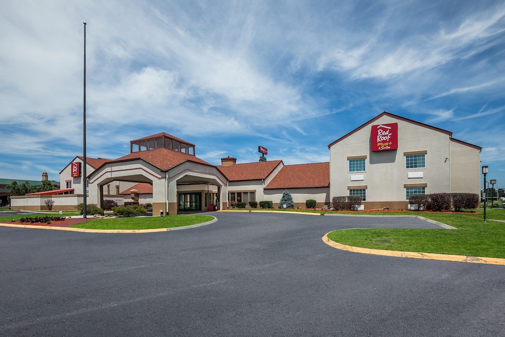 Red Roof Inn PLUS & Suites Knoxville West Cedar Bluff - photo 54