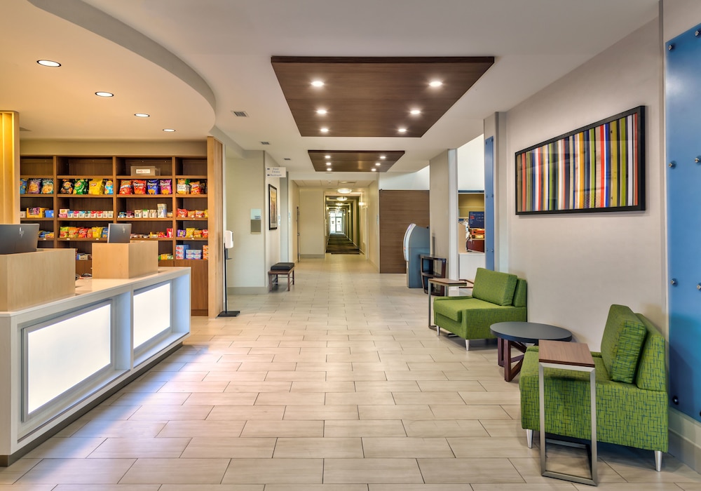 Holiday Inn Express Reno Airport by IHG - photo 26