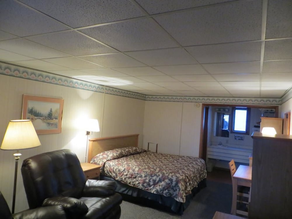 Midtown Western Inn - photo 5