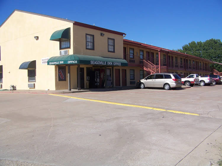 Seagoville Inn - photo 4