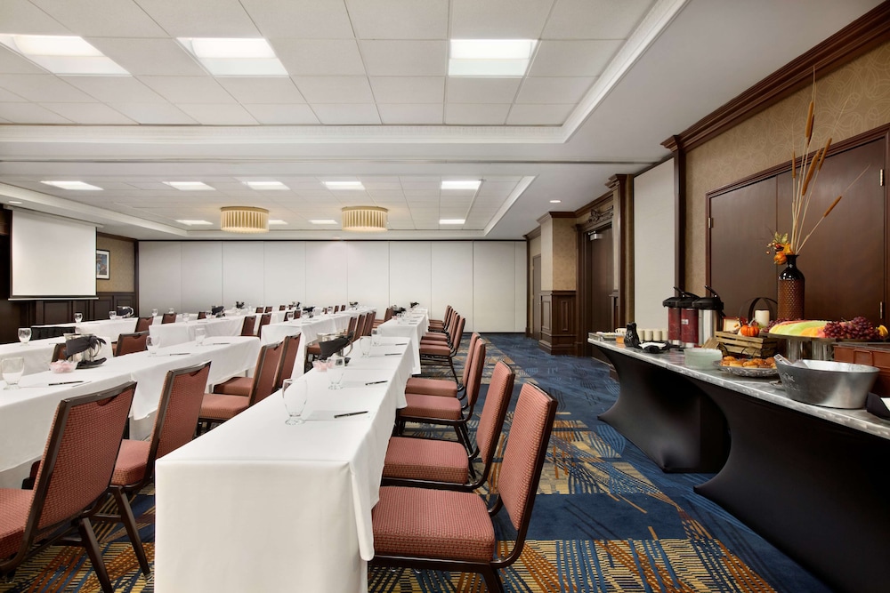 Embassy Suites by Hilton Dallas DFW Airport South - photo 40