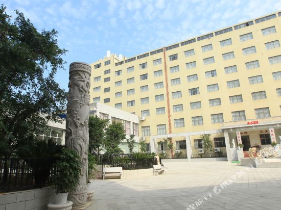 Huang Longshun Hotel in Xingguo, People's Republic of China