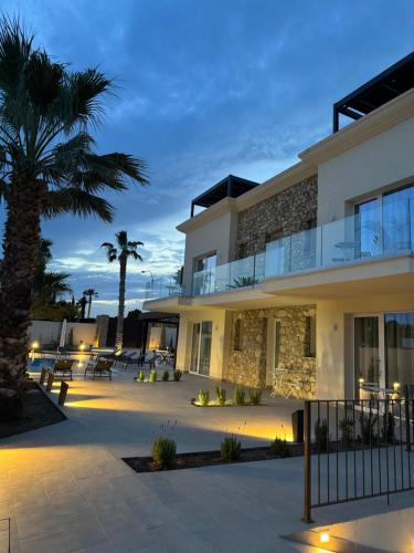 Limonaia Luxury Villa — 4-Star Luxury Hotel in Porto Empedocle, Italy