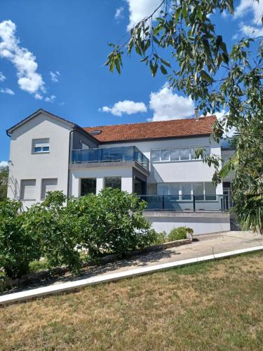 Villa Wild Rose — 4-Star Luxury Hotel in Imotski, Croatia