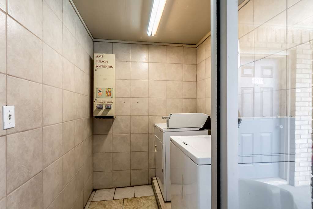 Motel 6 San Antonio Tx Frost Bank Center - photo 32