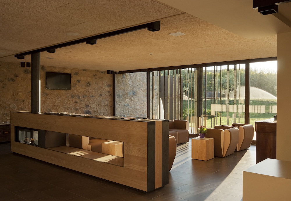 Hotel Restaurant el Molí — Pont De Molins — photo 3