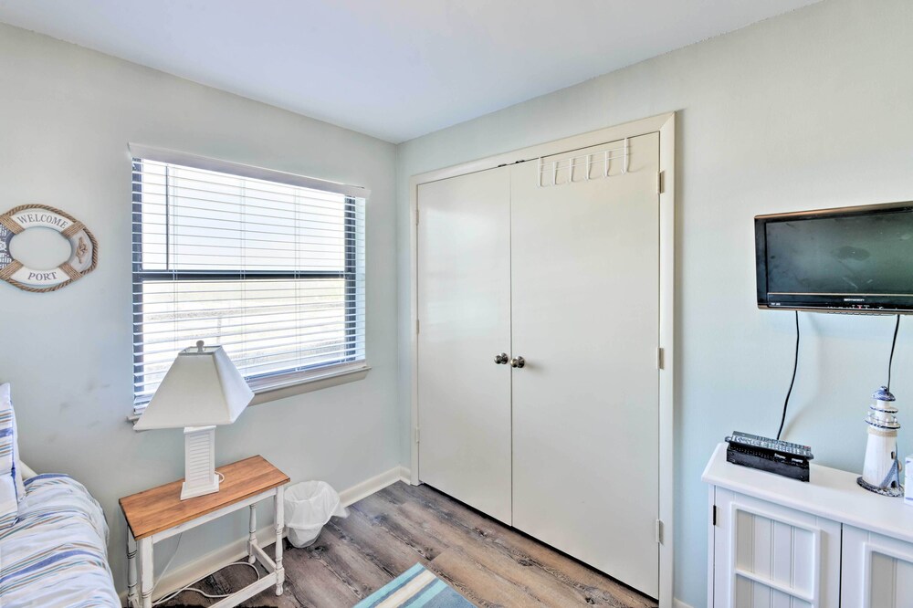 Summer Winds Resort Condo with Ocean Views - photo 6