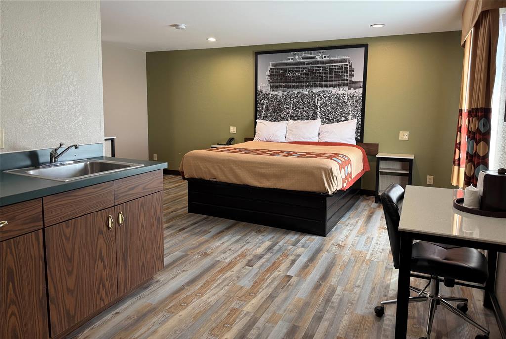 Super 8 by Wyndham Frankfort IN - photo 8