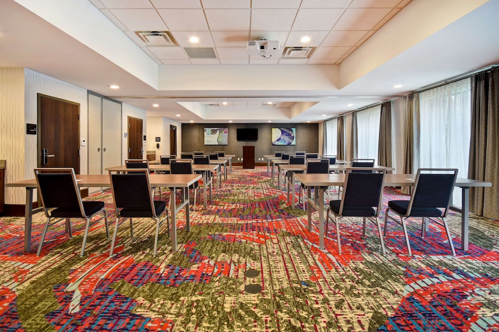 Hampton Inn Pleasant View TN - photo 42