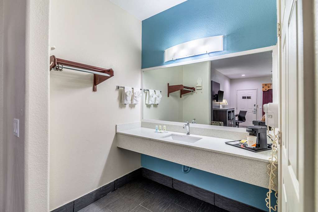 Quality Inn & Suites Canton - photo 6