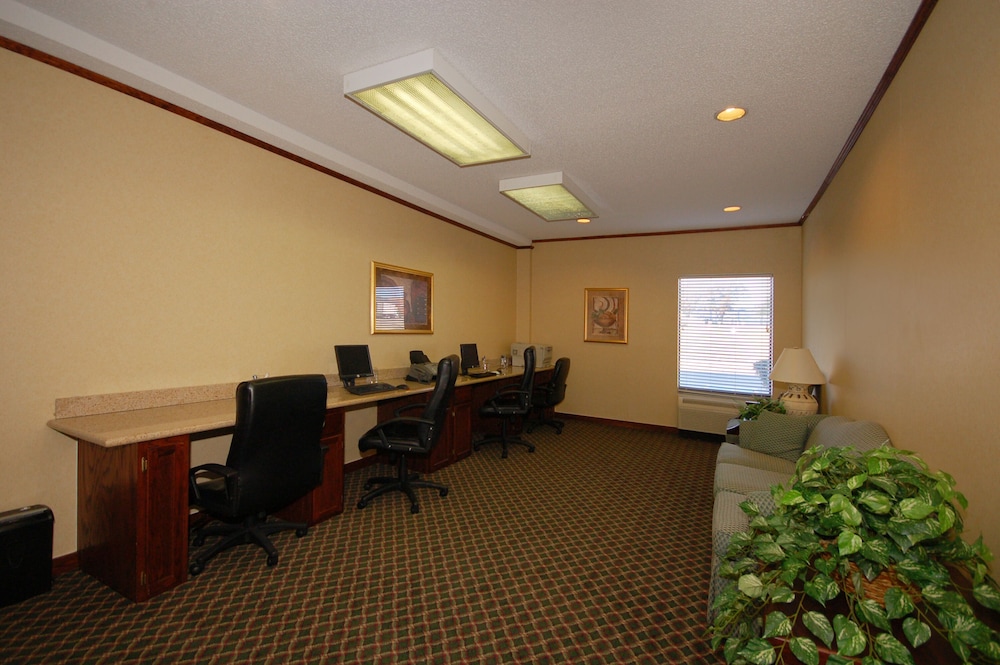 Ardmore Inn & Suites - photo 29