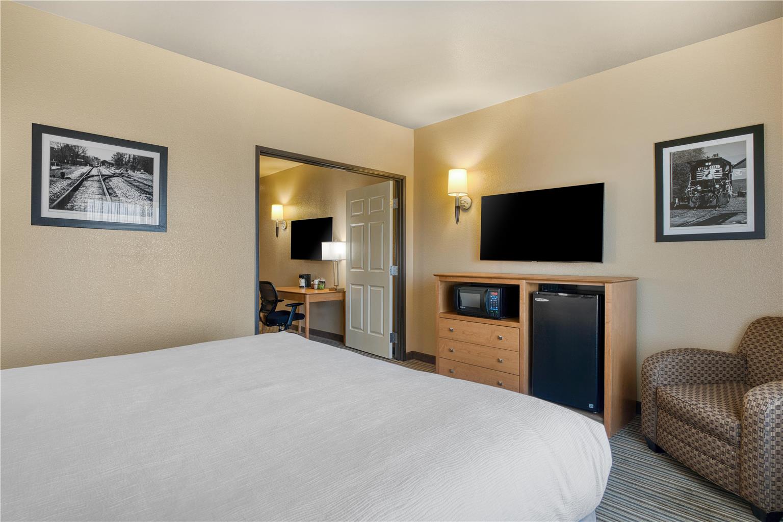 Best Western Shelby Inn & Suites - photo 31