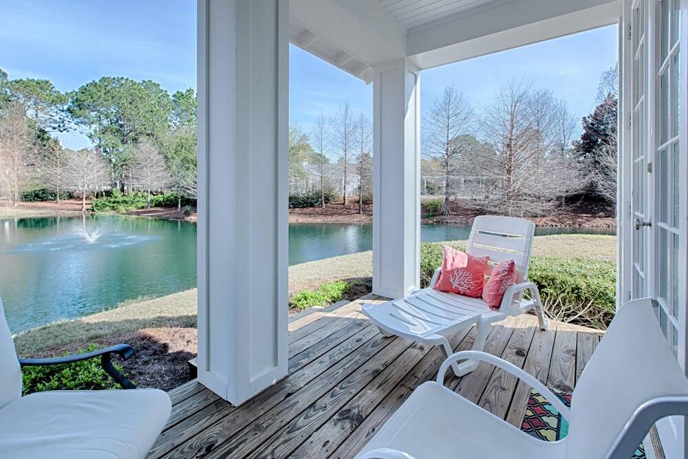 1383 Laurel Grove in Miramar Beach, United States