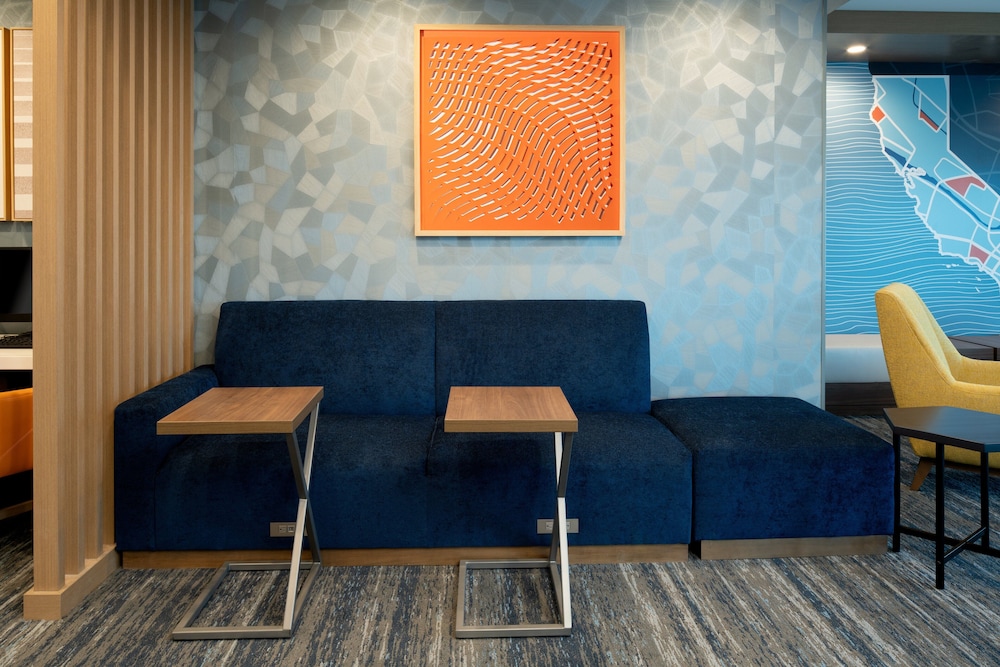 Holiday Inn Express and Suites Hollister by IHG - photo 55