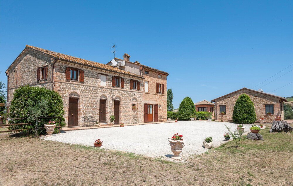Lovely Home In Tolentino With Kitchen — 4-Star Luxury Hotel in Tolentino, Italy
