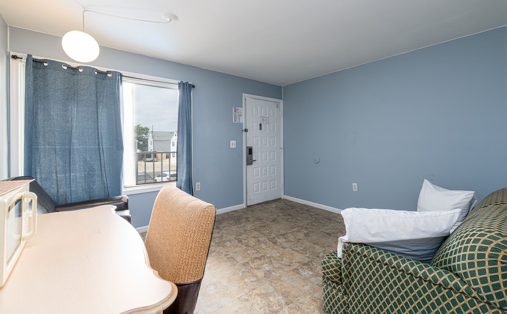 Hotel Charlee Villas by the Beach - photo 10