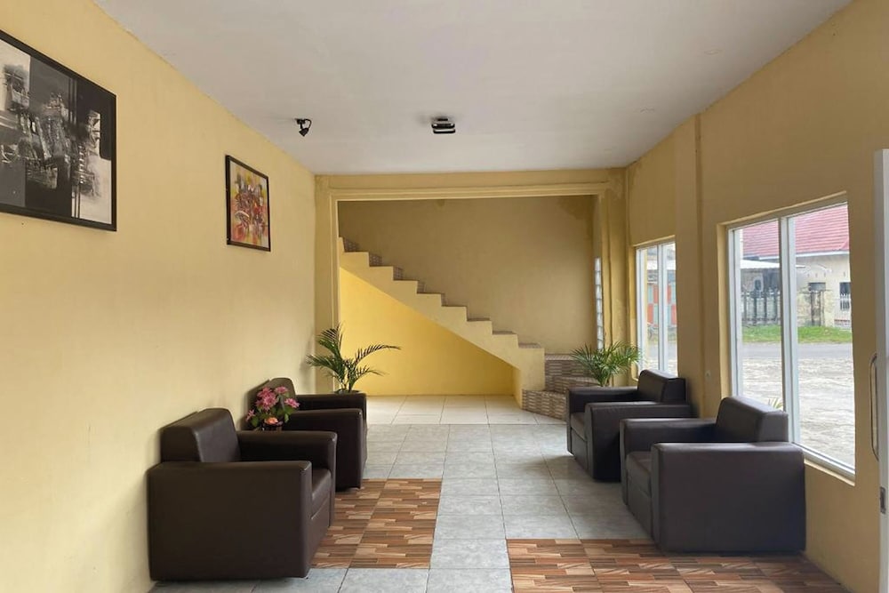 Hotel Warna By Zuzu — Palopo