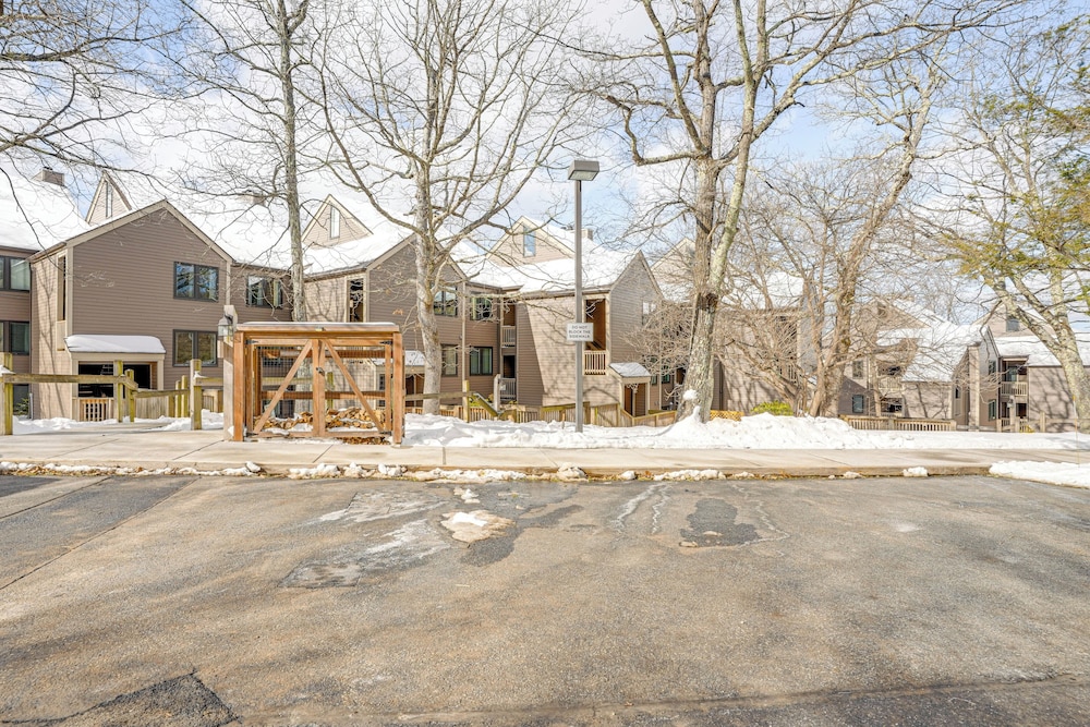 Wintergreen Resort Condo: Deck & Golf Course Views - photo 26