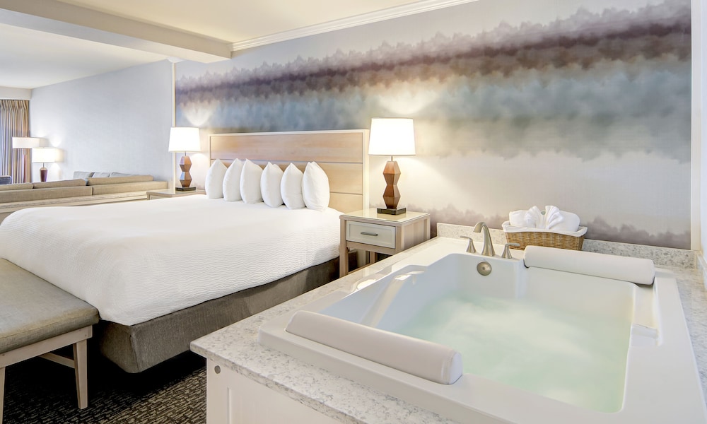 Hallmark Resort Newport - photo 30