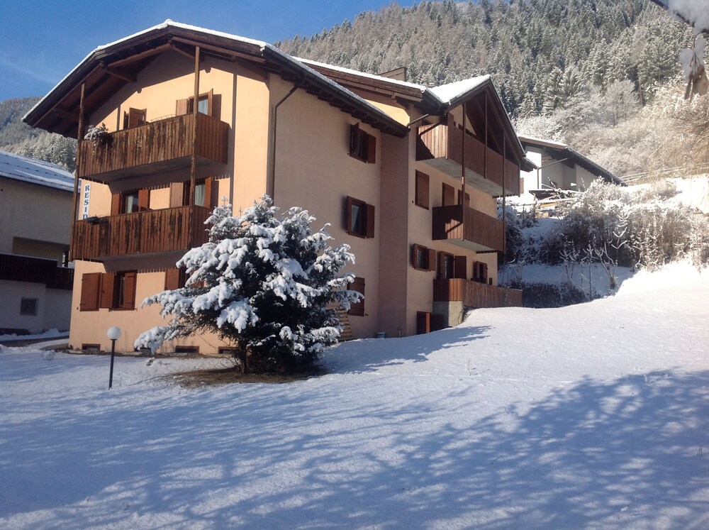 Garni Predel - carbon neutral hotel in Strembo