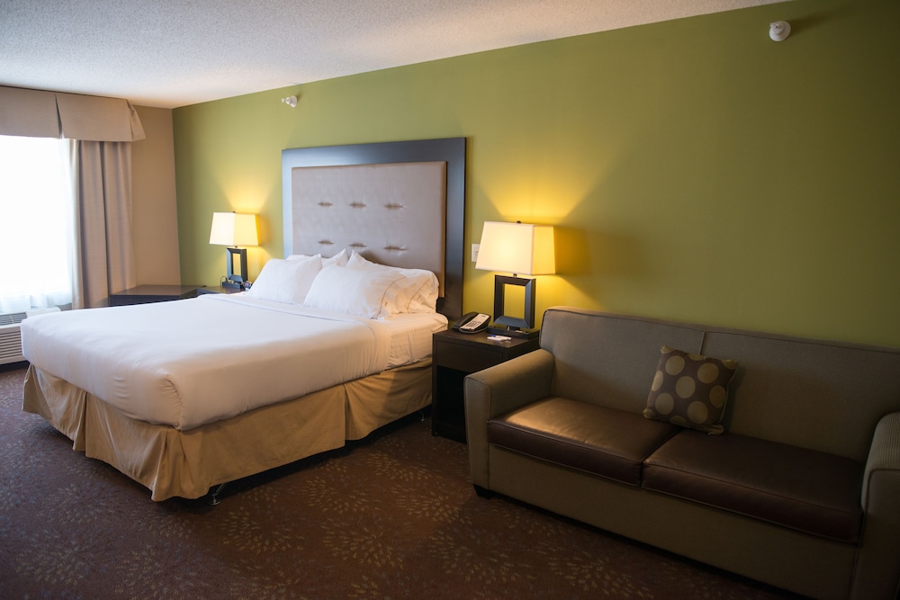 Holiday Inn Express Hotel & Suites Northwood by IHG - photo 9