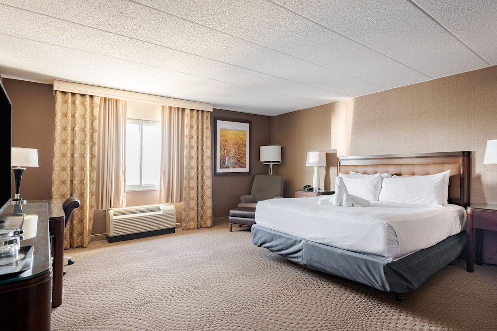Wyndham Omaha West Dodge - photo 17
