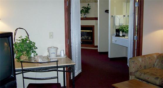 Red Lion Inn & Suites Grimes - photo 17