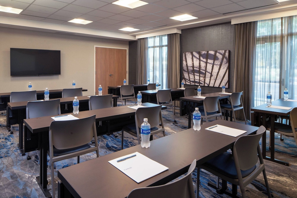 Fairfield by Marriott Inn & Suites Pensacola Pine Forest - photo 23
